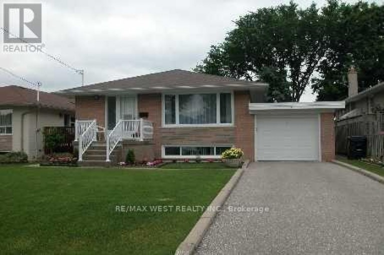 26 NIPISSING DRIVE, Toronto (Islington-City Centre West), Ontario, M9B4V5