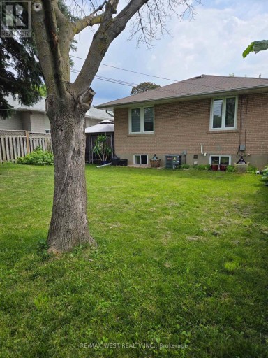 26 NIPISSING DRIVE, Toronto (Islington-City Centre West), Ontario, M9B4V5