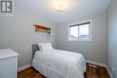 58 MEREDITH DRIVE Middlesex Centre (Ilderton) Ontario photo 14