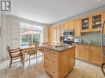 255 COCKSFIELD AVENUE Toronto (Bathurst Manor) Ontario photo 10