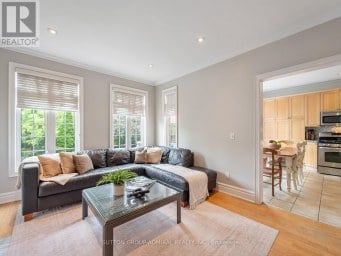 255 COCKSFIELD AVENUE Toronto (Bathurst Manor) Ontario photo 17