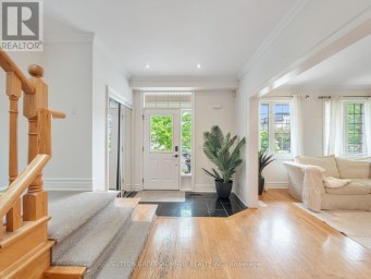 255 COCKSFIELD AVENUE Toronto (Bathurst Manor) Ontario photo 2