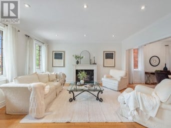255 COCKSFIELD AVENUE Toronto (Bathurst Manor) Ontario photo 4