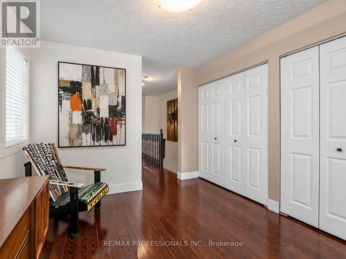 32 - 220 MANITOBA STREET, Toronto (Mimico), Ontario, M8Y4G7