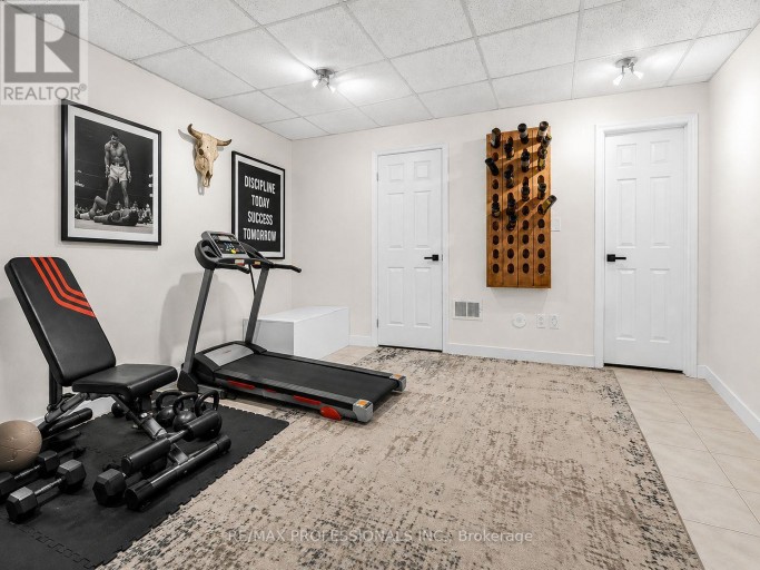 32 - 220 MANITOBA STREET, Toronto (Mimico), Ontario, M8Y4G7