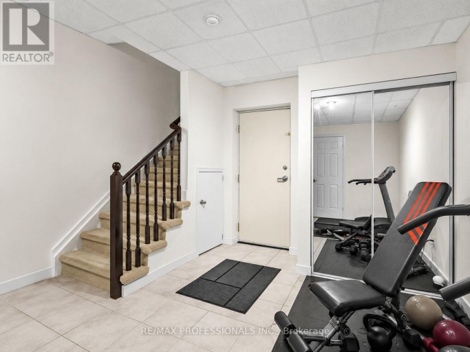 32 - 220 MANITOBA STREET, Toronto (Mimico), Ontario, M8Y4G7