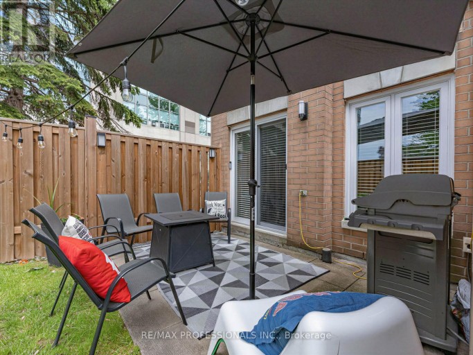 32 - 220 MANITOBA STREET, Toronto (Mimico), Ontario, M8Y4G7