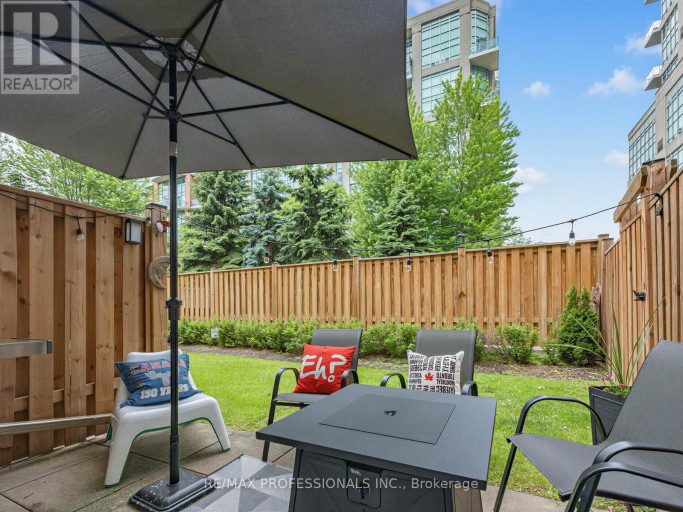 32 - 220 MANITOBA STREET, Toronto (Mimico), Ontario, M8Y4G7