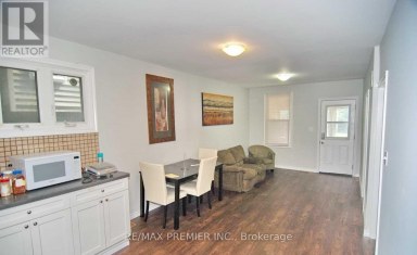 3588 SANDWICH STREET Windsor Ontario photo 2