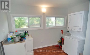 3588 SANDWICH STREET Windsor Ontario photo 4