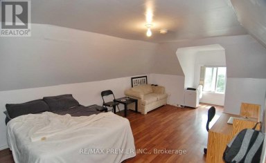 3588 SANDWICH STREET Windsor Ontario photo 5