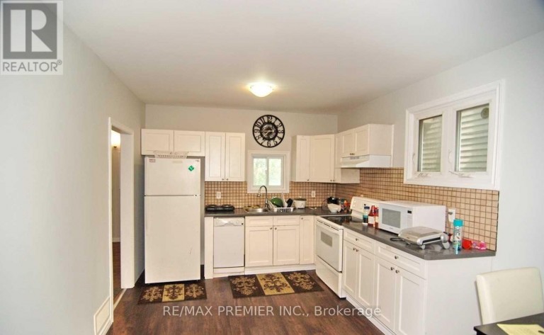 3588 SANDWICH STREET, Windsor, Ontario, N9C1B5