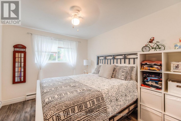 1 - 132 ALLEN STREET E, Waterloo, Ontario, N2J1J4