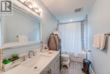 1 - 132 ALLEN STREET E Waterloo Ontario photo 16