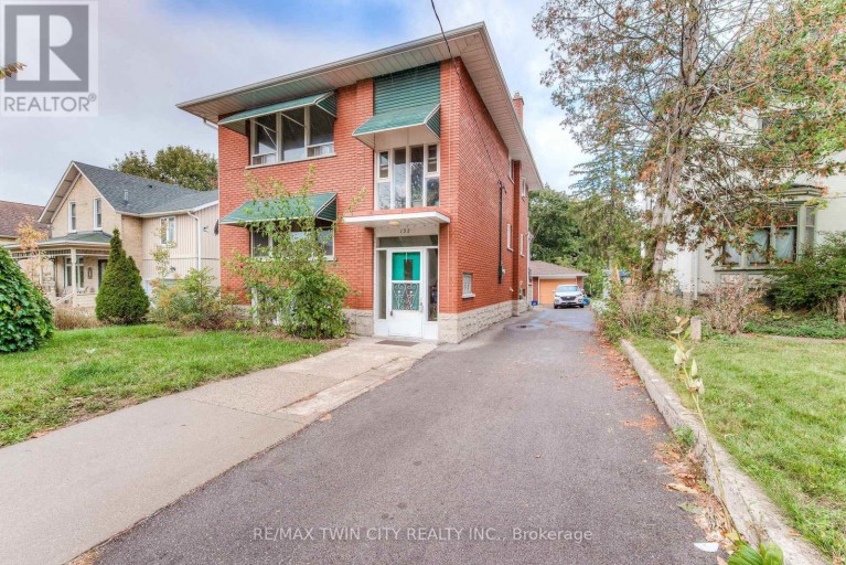 1 - 132 ALLEN STREET E, Waterloo, Ontario, N2J1J4