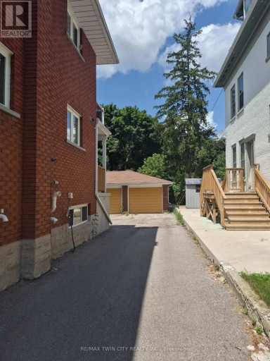 1 - 132 ALLEN STREET E, Waterloo, Ontario, N2J1J4
