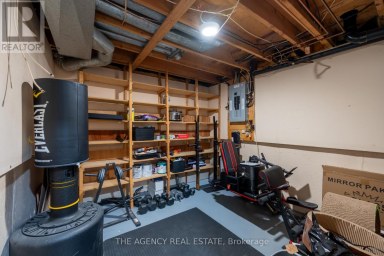 70 - 470 WILKINS STREET London South (South R) Ontario photo 28