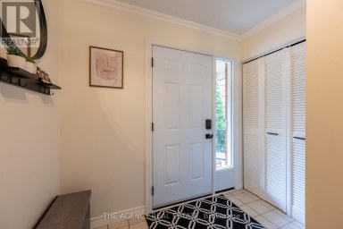 70 - 470 WILKINS STREET London South (South R) Ontario photo 4