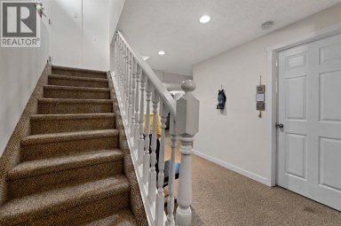 221 Tarington Close NE Calgary Alberta photo 28