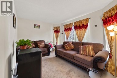 221 Tarington Close NE Calgary Alberta photo 9