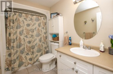 41805 NORTH STREET Southwold Ontario photo 21