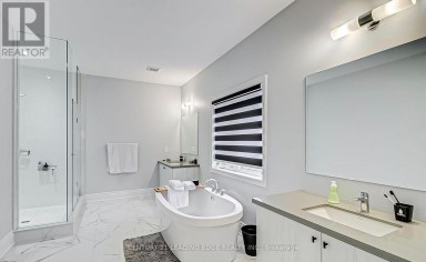 37 WOODHAVEN AVENUE Aurora (Aurora Estates) Ontario photo 2