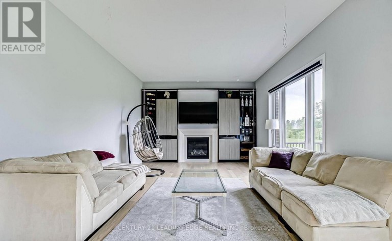 37 WOODHAVEN AVENUE, Aurora (Aurora Estates), Ontario, L4G3Y1