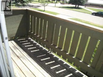39 Meadowlark Boulevard N Lethbridge Alberta photo 18
