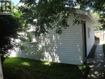 39 Meadowlark Boulevard N Lethbridge Alberta photo 27
