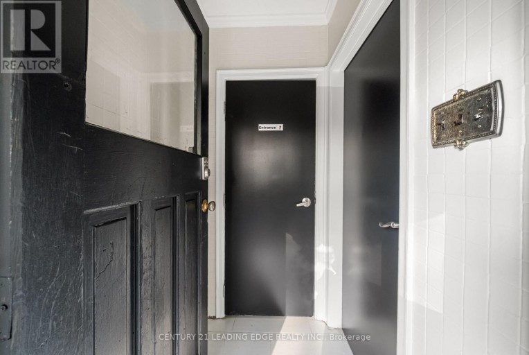 UNIT B - 620 BIRCHMOUNT ROAD, Toronto (Clairlea-Birchmount), Ontario, M1K1P9