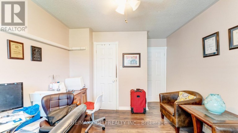 4680 PENETANGUISHENE ROAD, Springwater (Hillsdale), Ontario, L0L1V0