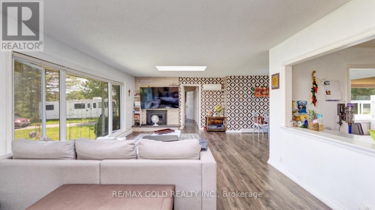 4680 PENETANGUISHENE ROAD, Springwater (Hillsdale), Ontario, L0L1V0