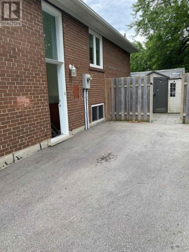 BSMT - 17 GAILONG COURT, Toronto (Parkwoods-Donalda), Ontario, M3A1X7