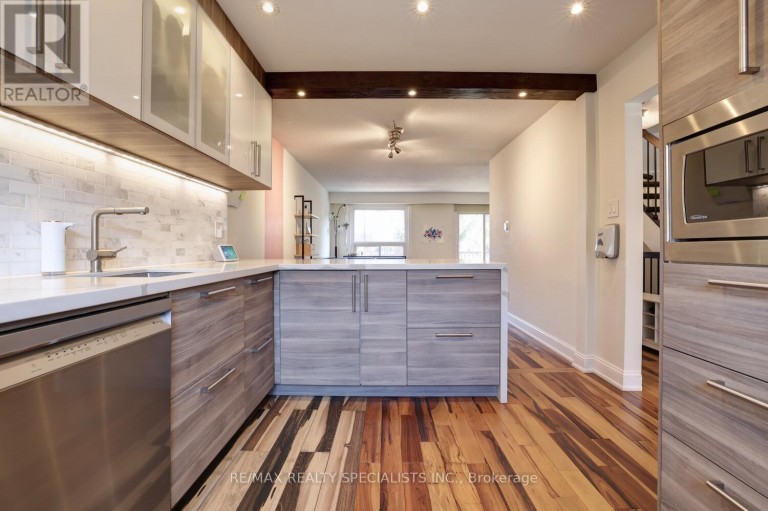 25 - 2445 HOMELANDS DRIVE, Mississauga (Sheridan), Ontario, L5K2C6