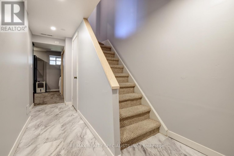 25 - 2445 HOMELANDS DRIVE, Mississauga (Sheridan), Ontario, L5K2C6