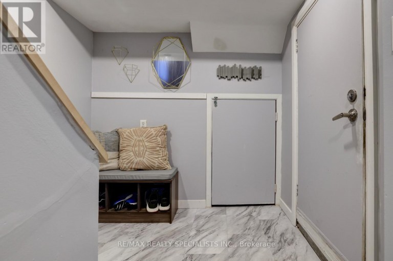 25 - 2445 HOMELANDS DRIVE, Mississauga (Sheridan), Ontario, L5K2C6