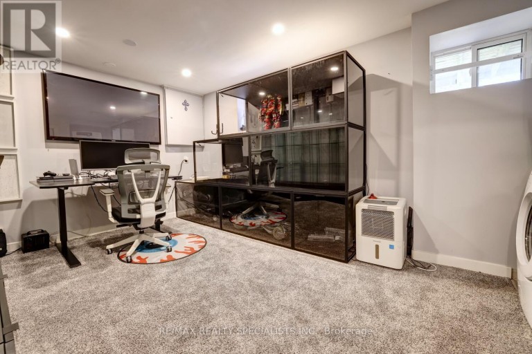 25 - 2445 HOMELANDS DRIVE, Mississauga (Sheridan), Ontario, L5K2C6