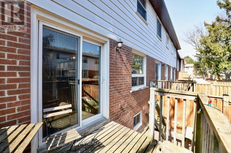 25 - 2445 HOMELANDS DRIVE, Mississauga (Sheridan), Ontario, L5K2C6