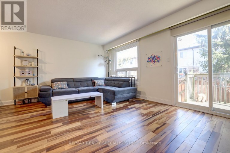 25 - 2445 HOMELANDS DRIVE, Mississauga (Sheridan), Ontario, L5K2C6