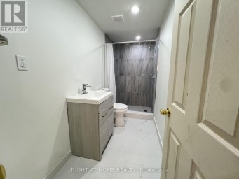 LOWER2 - 62 MCCLENNY DRIVE Aurora (Aurora Highlands) Ontario photo 8