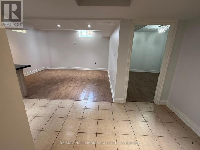 BASEMENT - 209 OLD COLONY ROAD S, Richmond Hill (Oak Ridges Lake Wilcox), Ontario, L4E5B9