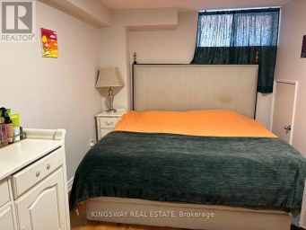 A-LOWER UNIT - 31 OXFORD STREET Richmond Hill (Mill Pond) Ontario photo 4