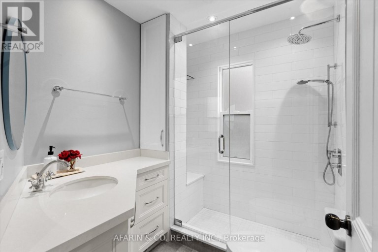SECOND FLOOR & LOFT - 48 NASSAU STREET, Toronto (Kensington-Chinatown), Ontario, M5T1M2