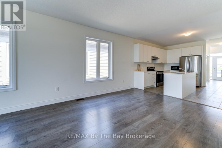 15 UNION BOULEVARD, Wasaga Beach, Ontario, L9Z0M6