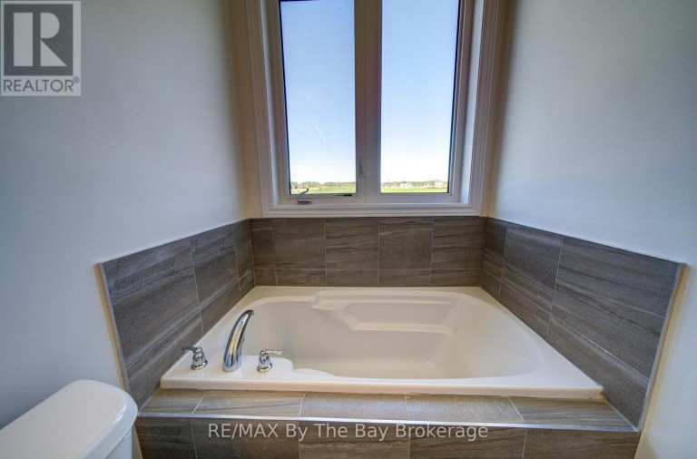 15 UNION BOULEVARD, Wasaga Beach, Ontario, L9Z0M6