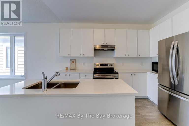 15 UNION BOULEVARD, Wasaga Beach, Ontario, L9Z0M6