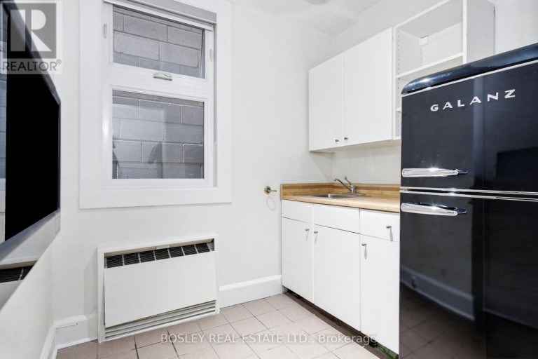 88 LAIRD DRIVE, Toronto (Leaside), Ontario, M4G3V1