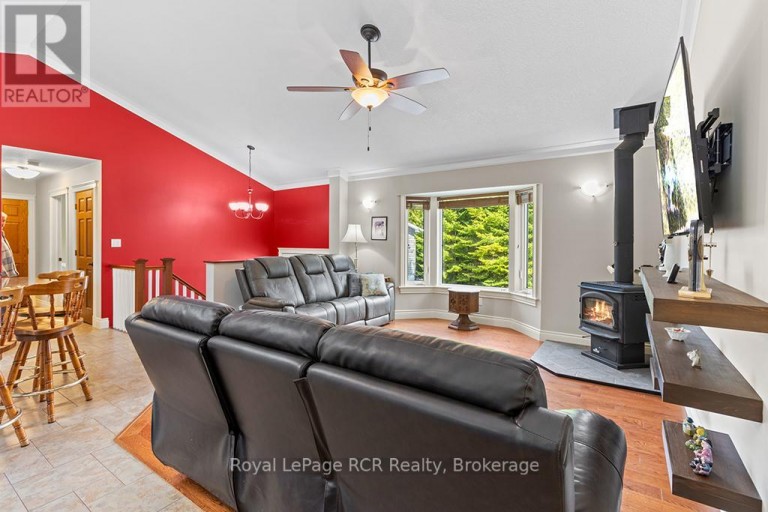 109 PIKE STREET, Northern Bruce Peninsula, Ontario, N0H1W0