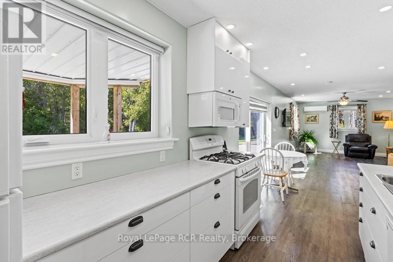 109 PIKE STREET, Northern Bruce Peninsula, Ontario, N0H1W0