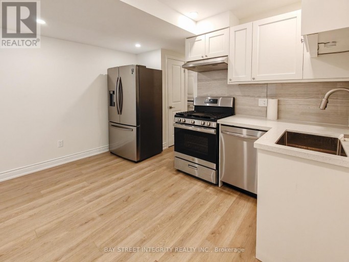 LOWER - 598 CRAWFORD STREET, Toronto (Palmerston-Little Italy), Ontario, M6G3K2